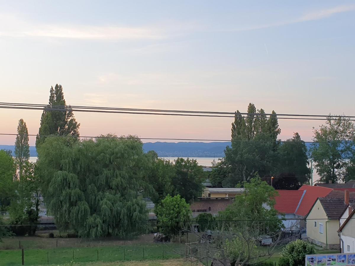 Sophie Apartment With Balcony Balatonberény Exterior foto